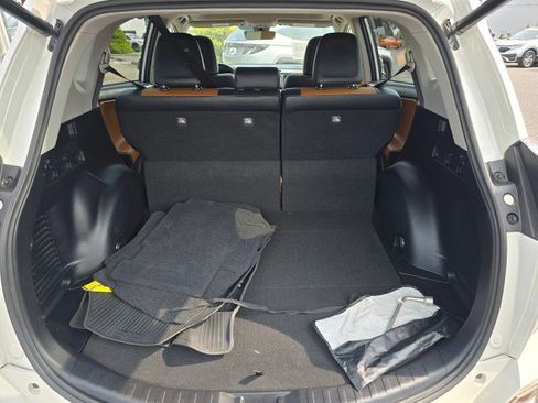 Used 2016 Toyota RAV4 Limited image 16