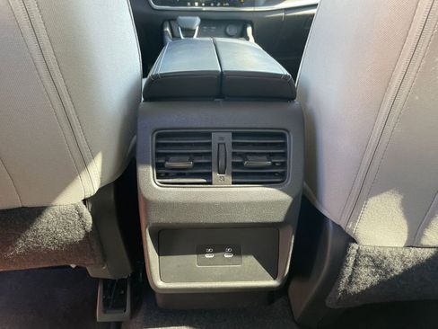 Used 2025 Nissan Rogue SV image 24