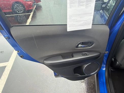 Used 2022 Honda HR-V EX image 16