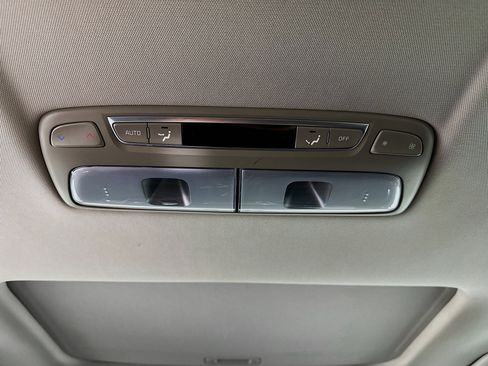 Used 2025 Kia Telluride S FWD image 28