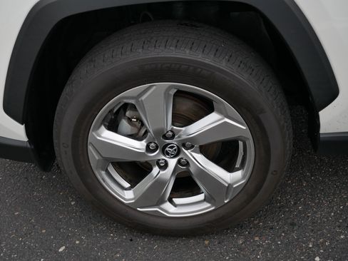 Used 2020 Toyota RAV4 Limited AWD/4WD image 15