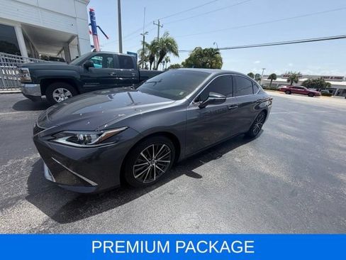Used 2022 Lexus ES 350 w/ Premium Package FWD image 3
