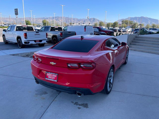 Used 2022 Chevrolet Camaro LT RWD image 5