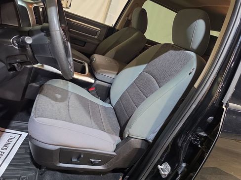 Used 2019 RAM 1500 Classic SLT AWD/4WD image 13