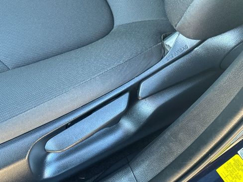 Used 2022 Toyota Corolla LE image 48