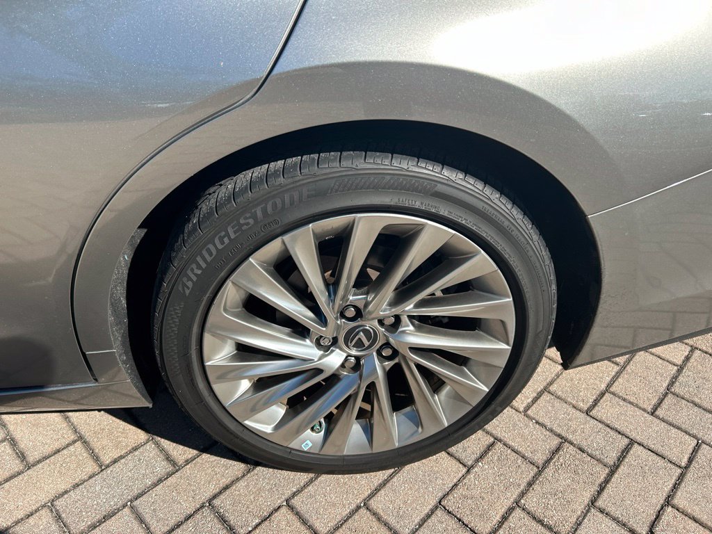 Used 2019 Lexus ES 350 w/ Accessory Package FWD image 11