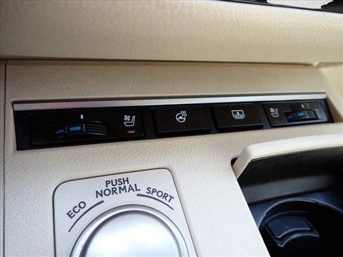 Used 2014 Lexus ES 300h w/ Luxury Package w/Bamboo Trim image 21
