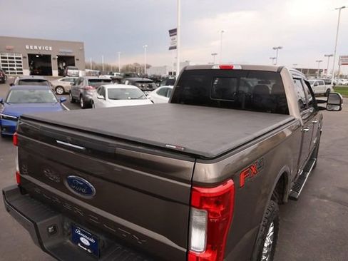 Used 2019 Ford F250 Lariat w/ Chrome Package image 7