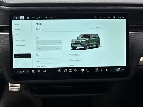 Used 2024 Rivian R1S Adventure AWD/4WD image 29