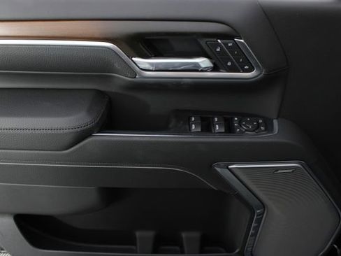 New 2026 GMC Sierra 2500 Denali w/ Denali Reserve Package AWD/4WD image 17