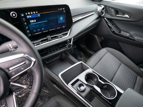 Certified 2026 Chevrolet Equinox LT image 26