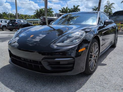 Used 2022 Porsche Panamera 4 Platinum Edition AWD/4WD image 9