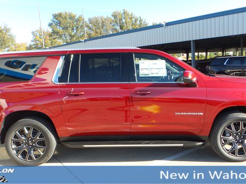 New 2026 Chevrolet Suburban LT w/ Comfort Package image 6