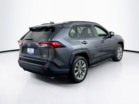 Used 2019 Toyota RAV4 XLE Premium w/ Cold Weather Package image 5