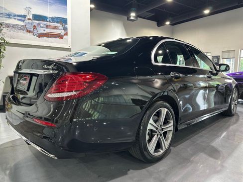 Used 2018 Mercedes-Benz E 300 4MATIC image 31