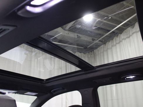 Used 2023 Cadillac XT6 Sport w/ Technology Package image 27