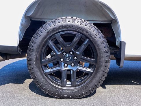 Used 2021 Chevrolet Silverado 1500 Custom w/ Rally Edition AWD/4WD image 27