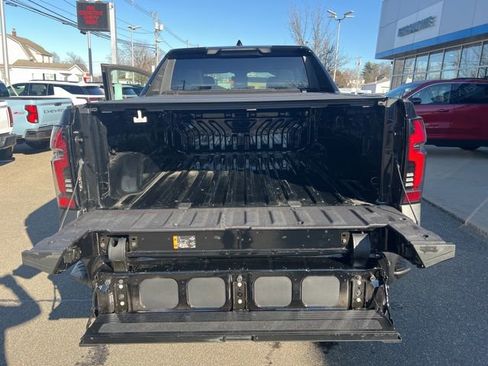 Used 2025 Chevrolet Silverado EV LT AWD/4WD image 29