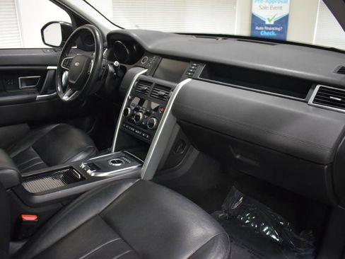 Used 2018 Land Rover Discovery Sport HSE image 19