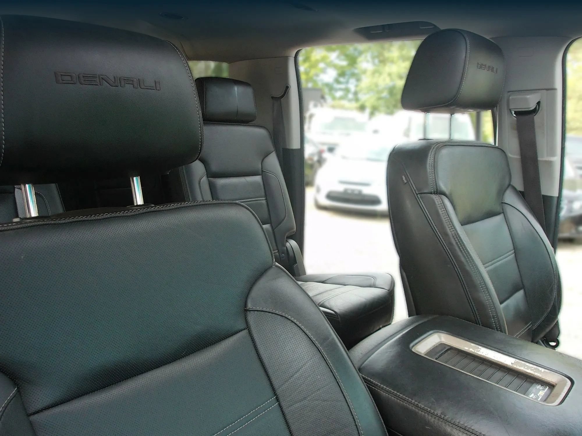 Used 2015 GMC Yukon XL Denali w/ Open Road Package RWD image 49