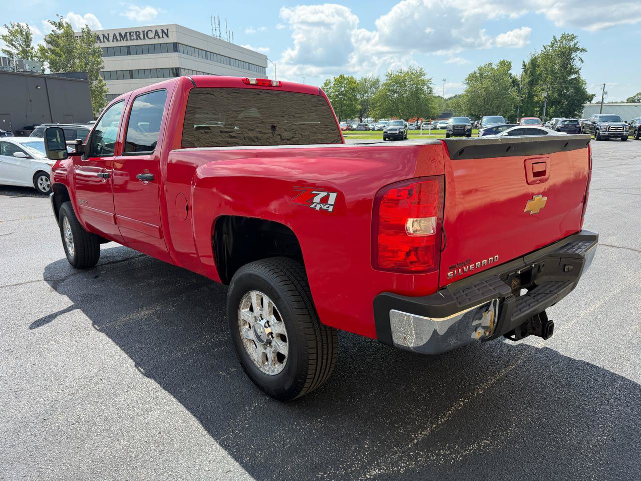 Used 2014 Chevrolet Silverado 2500 LT w/ Interior Plus Package AWD/4WD image 3