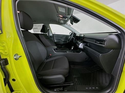 Certified 2025 Hyundai Kona SE image 26