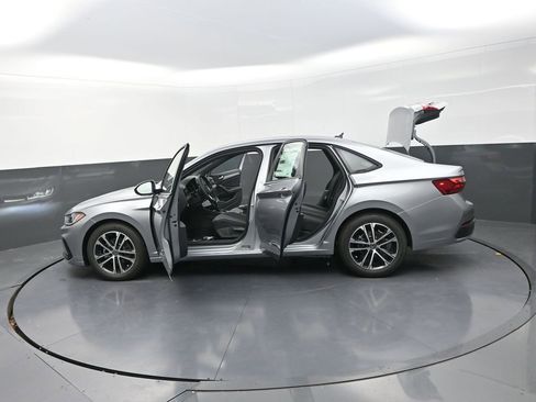 Used 2026 Volkswagen Jetta Sport FWD image 34