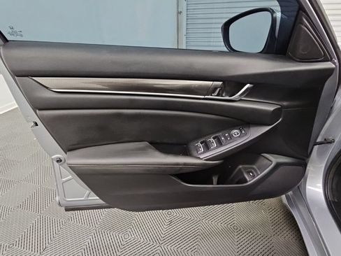 Used 2020 Honda Accord Sport image 29