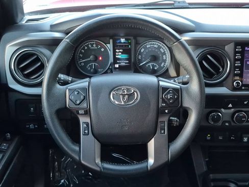 Used 2022 Toyota Tacoma TRD Sport w/ TRD Premium Sport Package AWD/4WD image 13