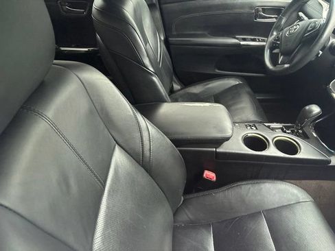 Used 2014 Toyota Avalon Limited w/ Technology Package FWD image 7
