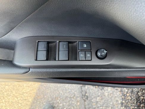 Used 2022 Toyota Camry LE image 20