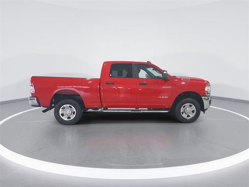 Used 2024 RAM 2500 Big Horn w/ Bed Utility Group image 9