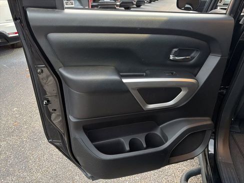 Used 2021 Nissan Titan SV w/ Accessory Utility Package image 14
