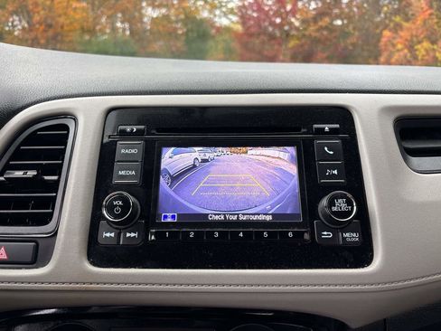 Used 2019 Honda HR-V LX image 23