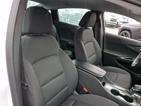 Used 2025 Chevrolet Malibu LT image 13