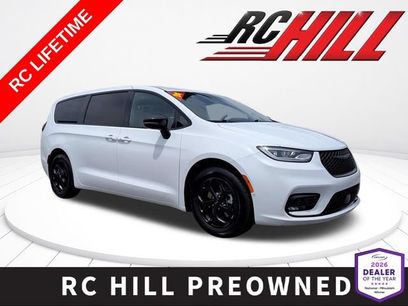 Used 2024 Chrysler Pacifica Limited