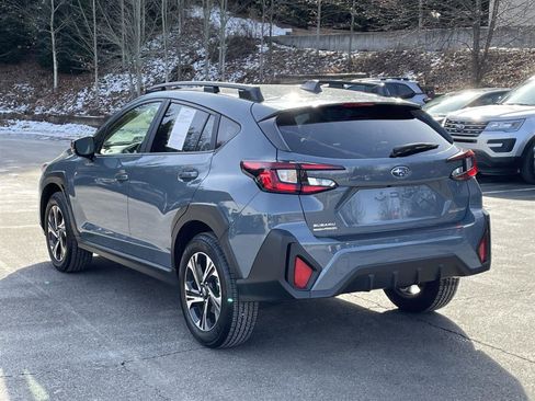 Used 2025 Subaru Crosstrek 2.0i Premium image 3
