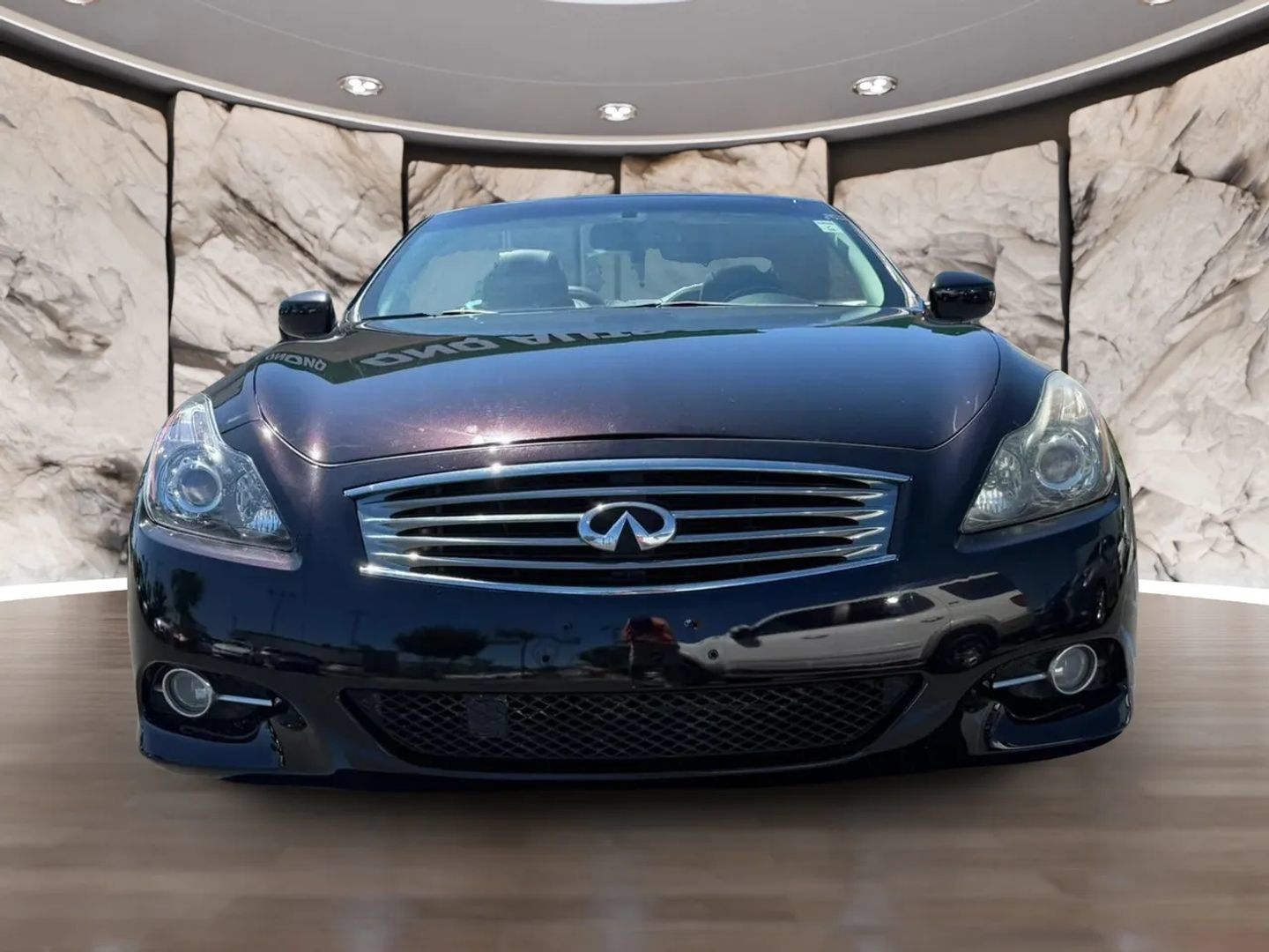Used 2011 INFINITI G37 Convertible w/ Premium Pkg RWD image 2