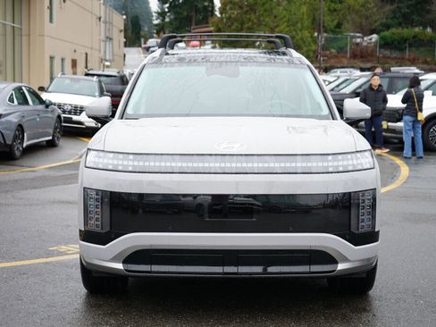 New 2026 Hyundai Ioniq 9 Calligraphy image 2