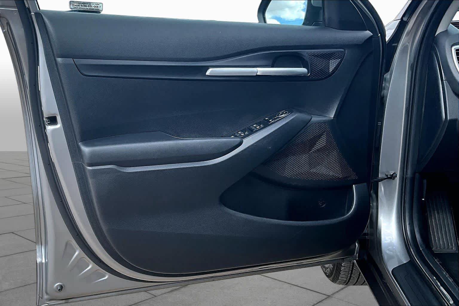 Certified 2026 Kia Seltos LX AWD/4WD image 22