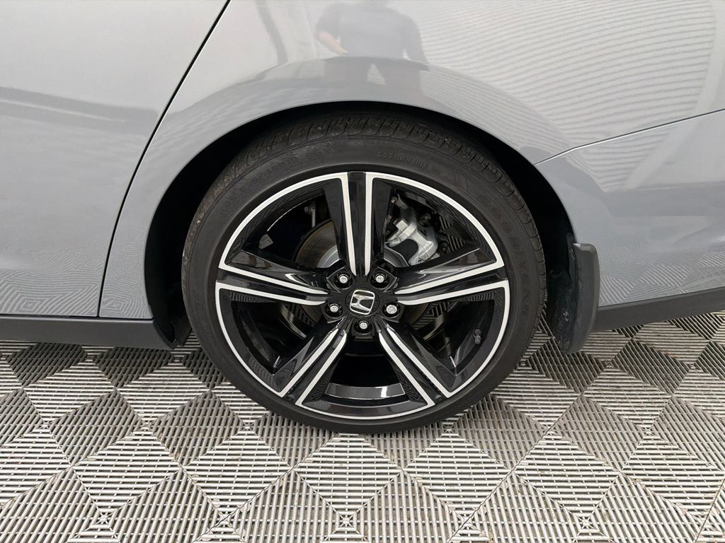 Used 2025 Honda Accord Sport image 19