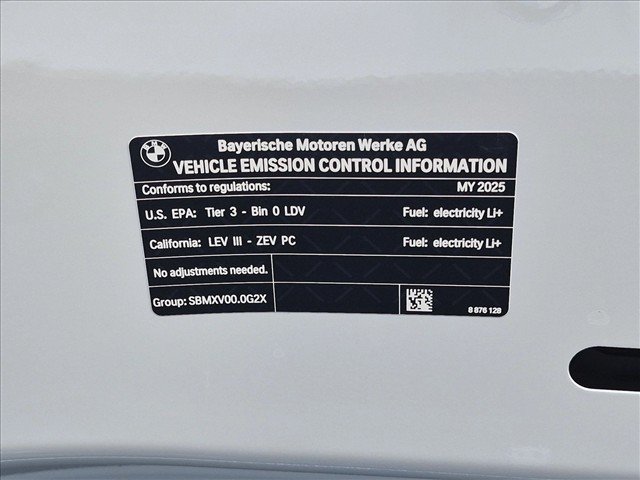 Certified 2025 BMW i7 xDrive60 AWD/4WD image 28