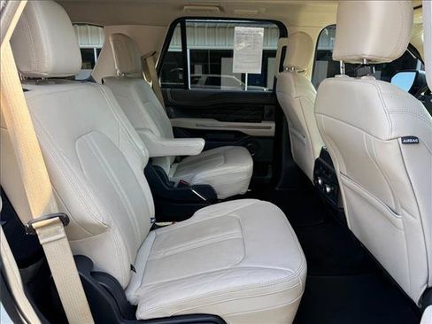 Used 2023 Ford Expedition Platinum AWD/4WD image 39
