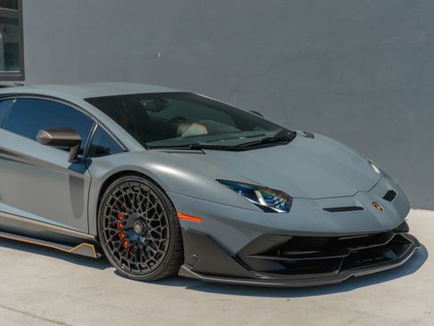Used 2019 Lamborghini Aventador SVJ AWD/4WD image 42