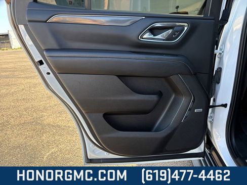 Used 2023 GMC Yukon AT4 w/ Technology Package image 20