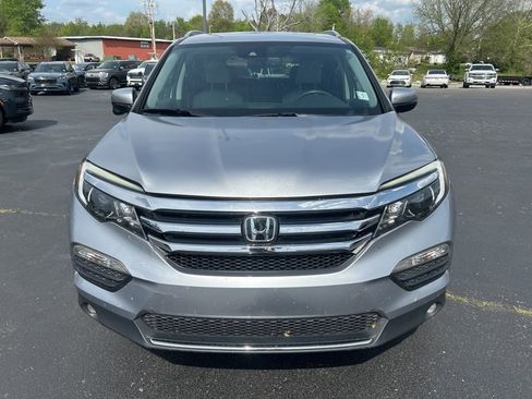 Used 2017 Honda Pilot Touring image 2