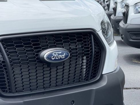 New 2025 Ford Transit 250 148 Medium Roof image 3