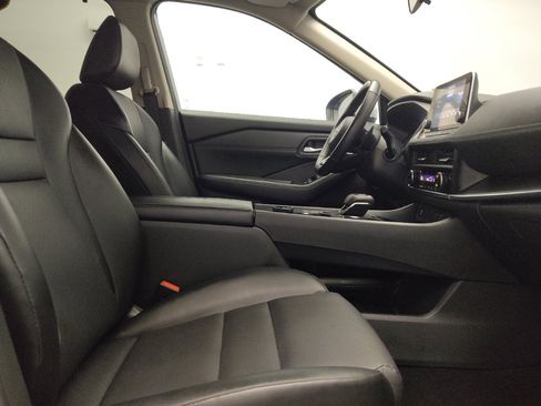Used 2024 Nissan Rogue SV w/ SV Premium Package AWD/4WD image 21