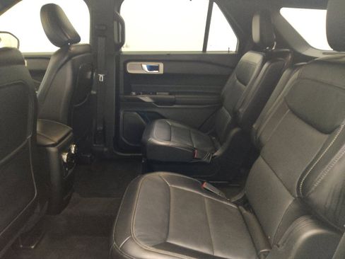 Used 2020 Ford Explorer Limited w/ Class III Trailer Tow Package AWD/4WD image 18
