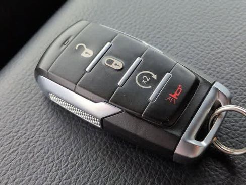 Used 2023 RAM 1500 Big Horn image 33